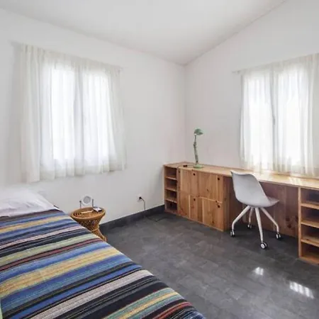 Casa Azul: A Magic Place In An Authentic Space بيت للعطل موستيروس