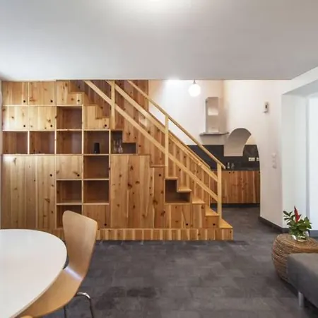 Casa Azul: A Magic Place In An Authentic Space بيت للعطل موستيروس