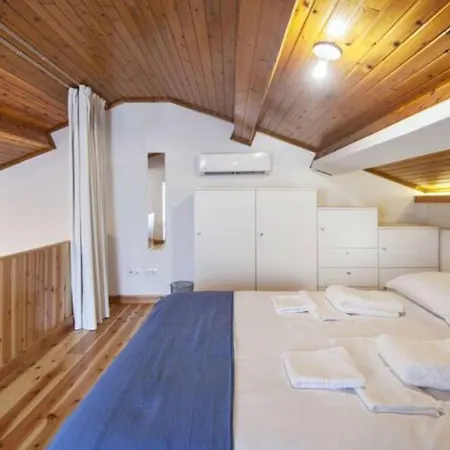 Casa Azul: A Magic Place In An Authentic Space * موستيروس